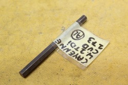 Вал привод насоса масла cayenne 4.2 tdi cud фото №1