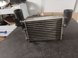 Інтеркулер 058145805b audi a4 b5 фото №1