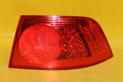 Лампа праві зад vw phaeton 333156r фото №1