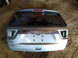 Grand cherokee wk2 11-13r скло кришки фото №1