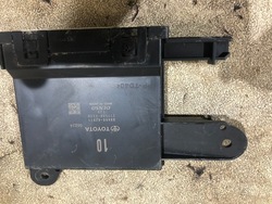 Toyota rav4 19- модуль блок керування 88650-42811 фото №1