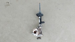 Q4 enyaq id3 id4 левая zrotnica ступица амортизатор фото №1