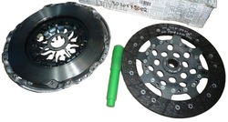 Renault оригінальний номер 302057908r зчеплення фото №1