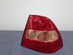 Corolla e12 01-04 sedan лампа зад права задня фото №1