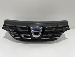 Решітка радіатора решітка dacia spring ідеальний стан фото №1