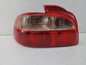Toyota avensis t22 рестайлінг 2000-2003 ліва задня lampa0 фото №1