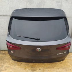 Крышка багажника крышка alfa romeo stelvio камера 2017 фото №1
