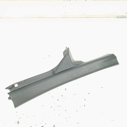 Планка накладка порога праві зад toyota yaris iii фото №1