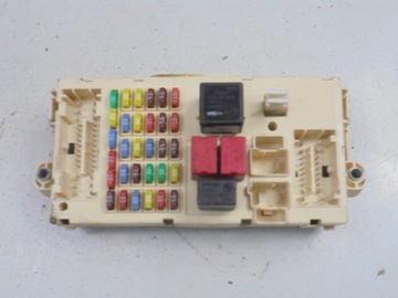 Alfa romeo gt коробка запобіжників 46558758 магніт marelli фото №1