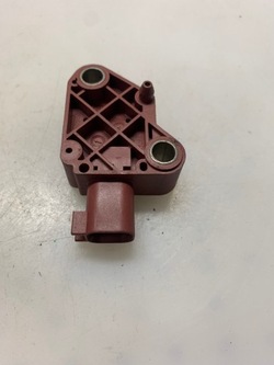 Датчик удара volvo 30737138 фото №1