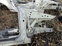 Mercedes ml w164 164 чверть права перед стійка праві переднє фото №1