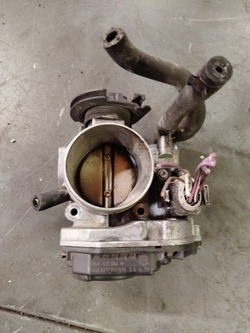 Дроссельная заслонка двигателя adr vw golf 4 bora audi a3 8l octavia 1 1.8 06a133064m фото №1