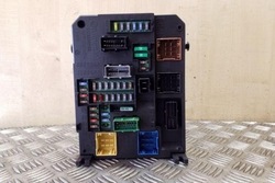 Коробка предохранителей citroën c4 grand picasso ii 9806687980 2.0l дизель фото №1