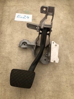 Педаль тормоза audi sq7 4m1723117b 4m1723140 фото №1