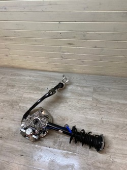 Bmw 2 u06 поворотный кулак амортизатор левый перед фото №1