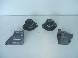 Lancia thema chrysler 300c лапи подушка двигателя фото №1