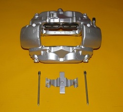 Супорт гальмівний праві перед mercedes e-klasa w211 330/32 02-09r фото №1