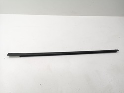 Hyundai tucson jm 2007 права сторона планки фото №1