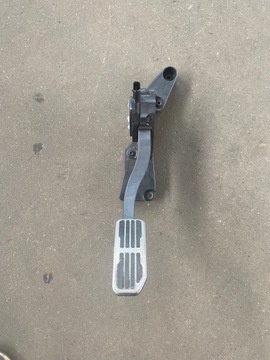 Range rover velar педаль газа j8a2-9f836-bb фото №1