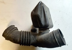 Труба шланг фильтра воздуха avensis t22 2.0 d4 vvt-i фото №1