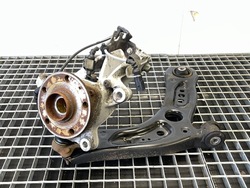 Поворотна опора праві перед skoda octavia iii 2.0 184km 5q0407258a ступиця фото №1