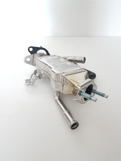 2020 toyota c-hr i клапан egr 256010t010a фото №1