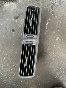 Vw passat b6 решітка повітропровід 3c1819728e фото №1