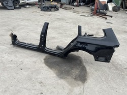 Чверть крило поріг стійка лівий зад середній універсал vw passat b8 15-18r фото №1