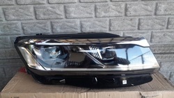 Лампа права перед vw touareg 3 iii повний led 761941036aa ідеальний стан фото №1