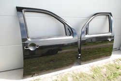 Navara d40 голий двері праві перед gn0 фото №1