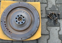 Колесо маховики wieniec atego axor 1224 824 om 906 фото №1