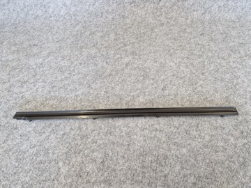 Mercedes 213 a2136900562 планка двері ліва зад оригінальний номер фото №1