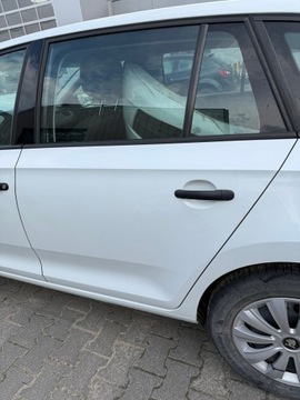 Skoda rapid spaceback ls9r двері ліві зад задні комплектні w колір фото №1