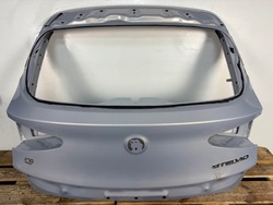 Кришка багажника зад задня alfa romeo stelvio 2016- дуже гарна оригінальна фото №1