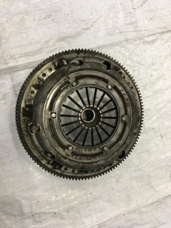 Колесо маховики зчеплення skoda fabia ii 1.2 6v 03d105333 cgpa фото №1