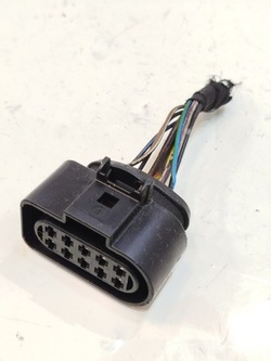 Разъём штекер vw passat b8 6r0973735 фото №1