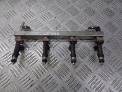 Планка впрыскивающий tigra b 1.4 0280151208 фото №1