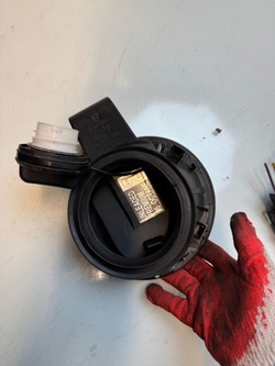 Nissan micra k14 2018 кришка заливання пального бензин фото №1