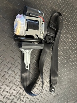 Pas безпеки правий перед audi q8 4m8857706a фото №1