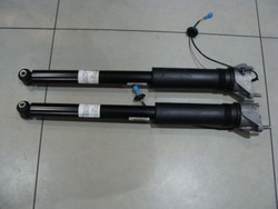 Amortyzatorykomplet зад mercedes glb x247 amg a35 a2473263800 активні!!! фото №1