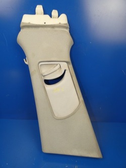 Audi a4 b8 захист стійка b втулка ременя ліва фото №1