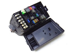 Коробка корпус запобіжників seat leon iii golf vii t-roc 5q0907361g фото №1