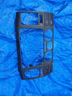 Vw t5 рестайлинг рамка средняя консоли 7e0857237d фото №1