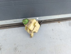 Vw t5 бачок жидкости усилителя фото №1