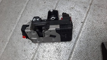 Замок двері правий зад opel meriva a 06r 1.6b рестайлінг 13154794 фото №1