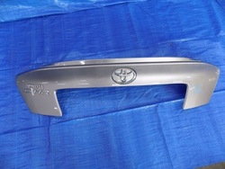 Накладка накладка крышки багажника toyota chr 16r фото №1