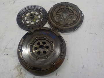 Peugeot 308 1.6 e-hdi колесо двомасовий + зчеплення фото №1