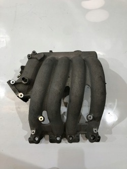 Audi a4 b5 passat b5 колектор впускний всмоктуючий 1.6b фото №1