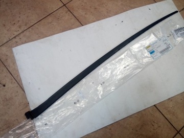 Планка стійка скла лобовий skoda superb ii внутрішня оригінал. фото №1