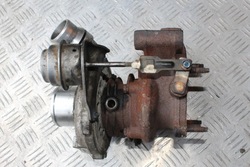 Trafic vivaro 2.0dci турбонагнетатель 8200466021 фото №1